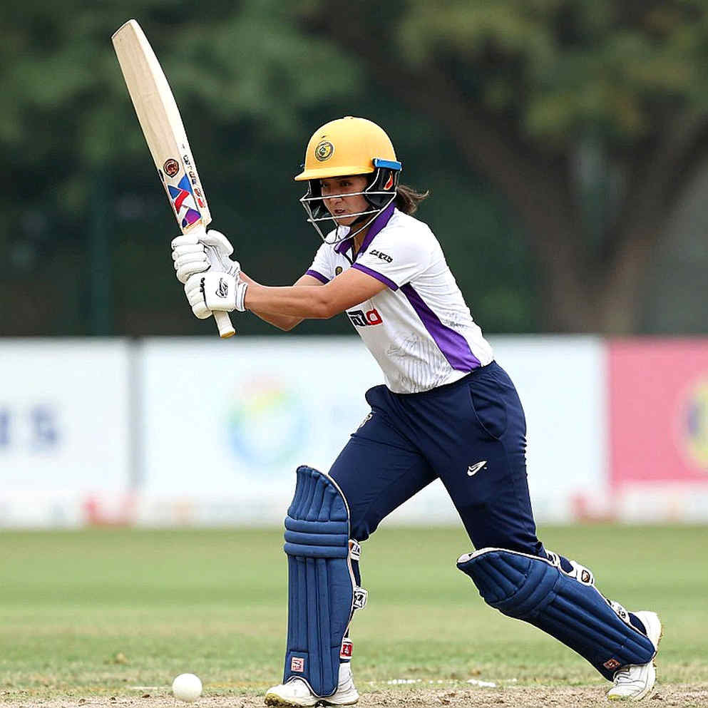 Cricket's Transfer Window in the Blockchain Age: Agent Noise, Fan Tokens and the Diaspora Pulse Cricket's Transfer Window in the Blockchain Age: Agent Noise, Fan Tokens and the Diaspora Pulse