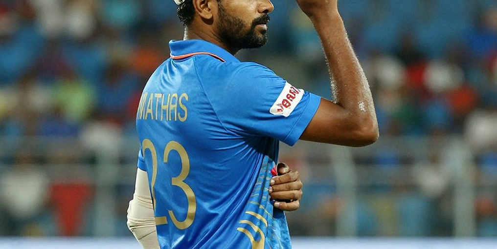 খুলনার মাঠ থেকে কলম্বোর ক্লাব: পাঁচ উইকেটের ওপারে যে সত্যipi লুকিয়ে আছে