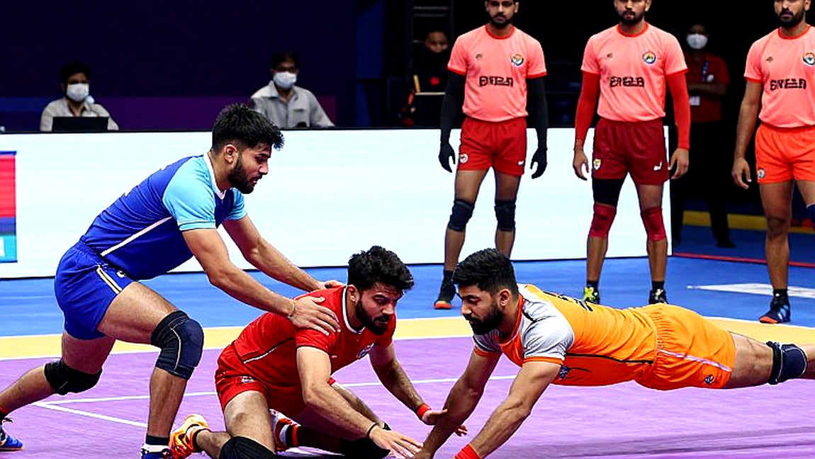 স্টার্টিং সেভেনের বাইরে পবন: এশিয়ান গেমসের ফাইনাল, ইরানের ডিফেন্স আর একটা তারিখ যেটা মিলছে না