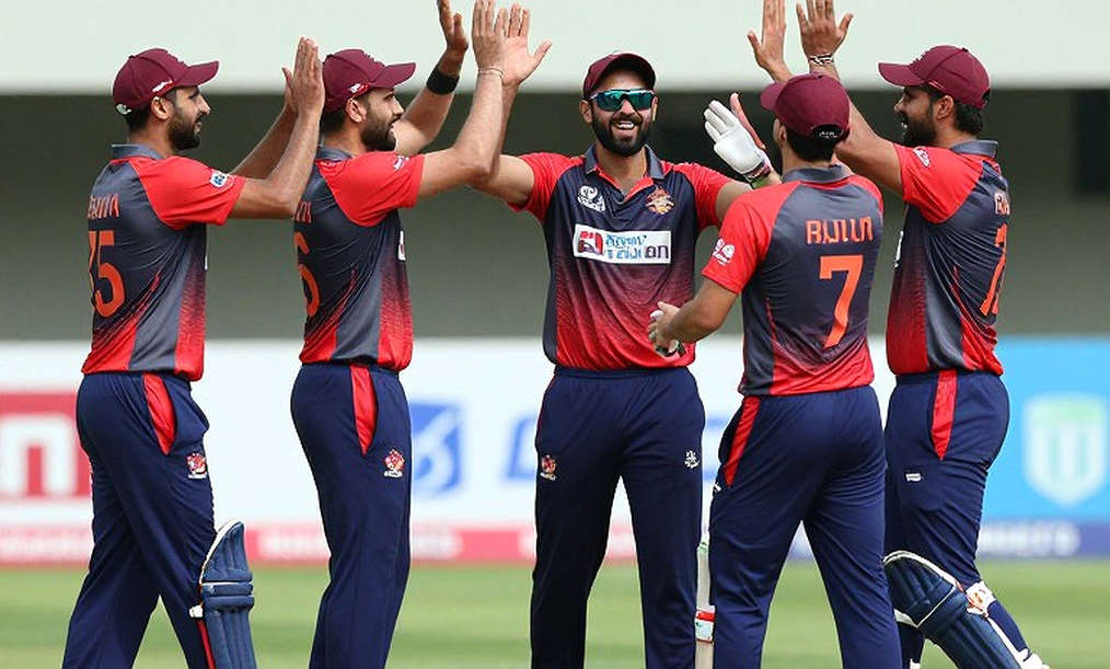 বেঙ্গালুরুর বৃষ্টি আর ৯ ওভারের হিসাব: যে সিরিজ কোনো উত্তর রেখে গেল না