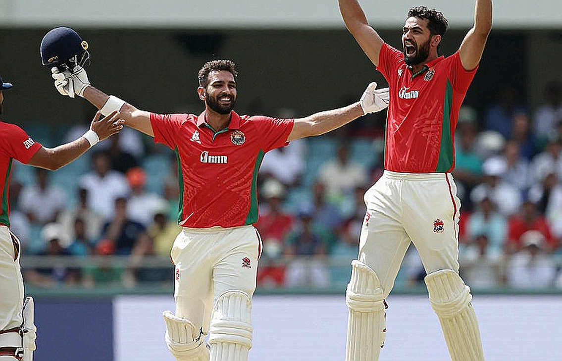 Empty Analysis, Unbroken Chain: Cricket Data Provenance and the Blockchain Lesson